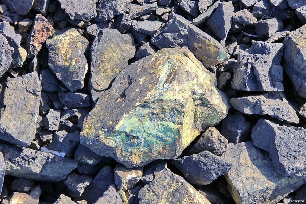 深圳礦石檢測(cè)去哪做？礦石成分分析一次需要多少錢？